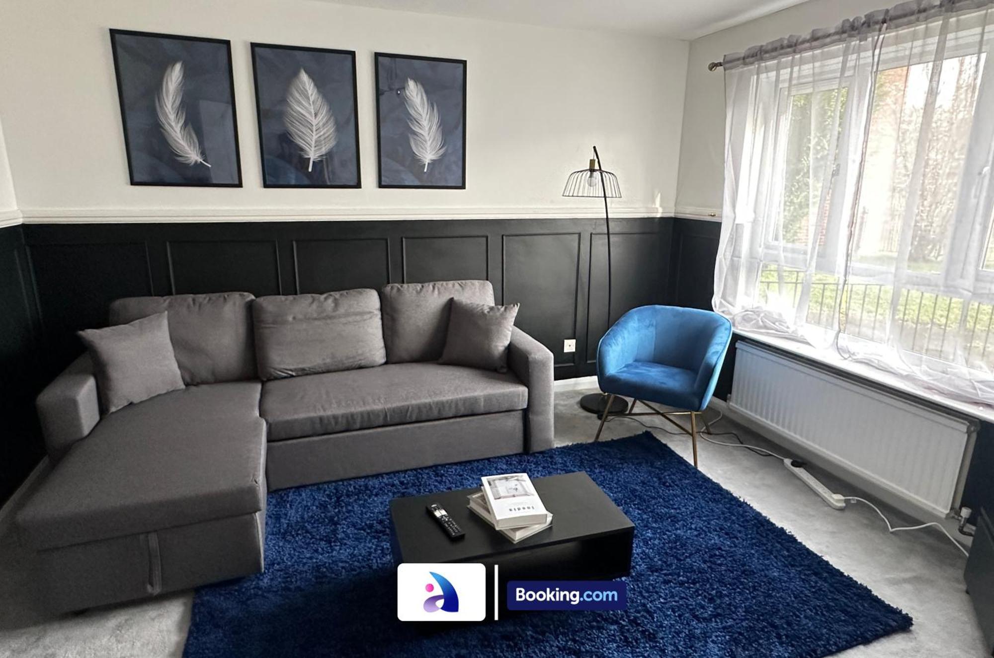 Discounted - 3-bed By Avalora Short Lets & Serviced Old Trafford With Pool & Tennis Table - Driveway * Mánchester
